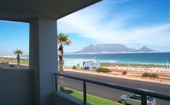 Blouberg Beachfront Accommodation بلوبيرجستراند المظهر الخارجي الصورة