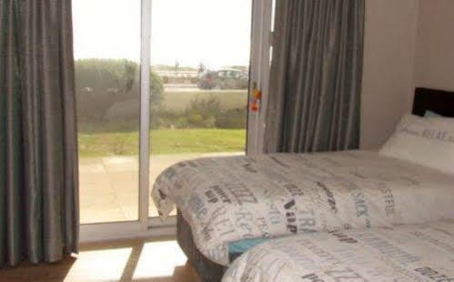 Blouberg Beachfront Accommodation بلوبيرجستراند المظهر الخارجي الصورة