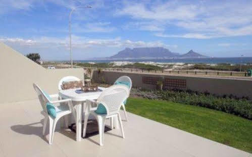 Blouberg Beachfront Accommodation بلوبيرجستراند المظهر الخارجي الصورة